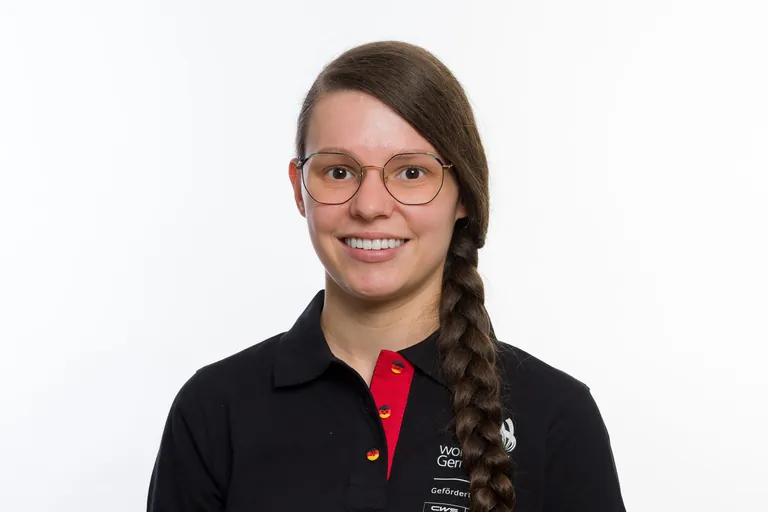 Bodenlegerin Lisa Tiepelmann