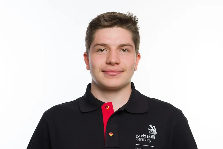 Fliesenleger Robin Liebler