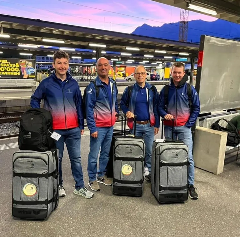 Das kleine Team aus Liechtenstein vor der Abreise zu den EuroSkills 2023 in Danzig.