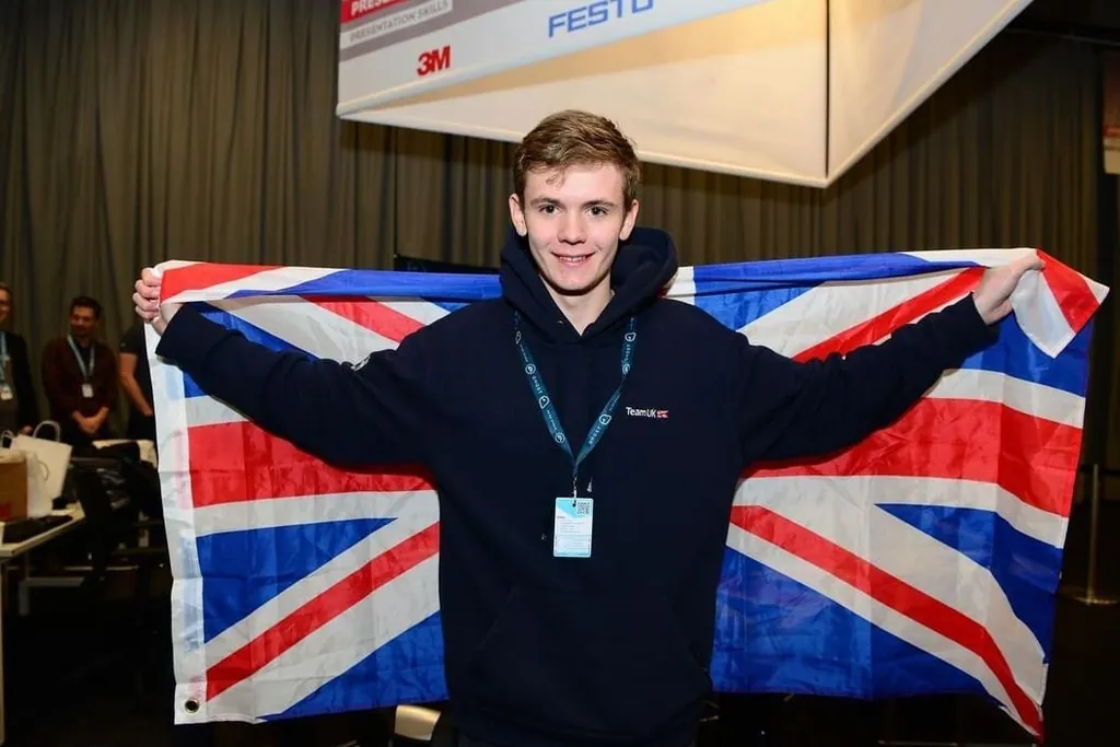 Dan McCabe nach seinem Sieg bei den EuroSkills 2016 in G&ouml;teberg.
