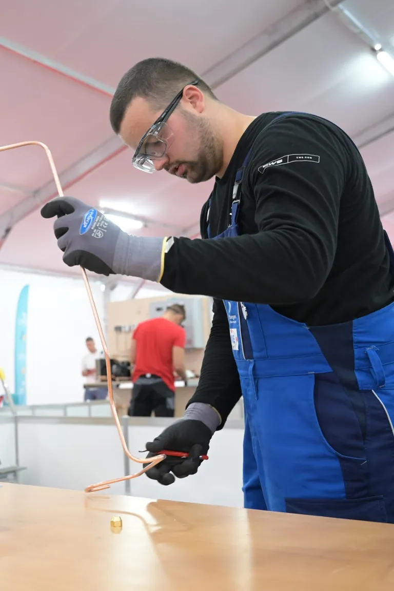 K&auml;lte- und Klimatechniker Frederik Sitegen bei den EuroSkills 2023 in Danzing