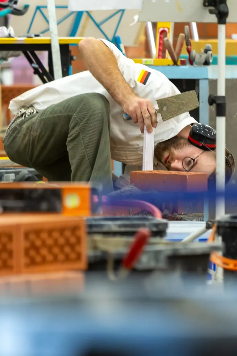 Maurer Tim Hakemeyer bei den EuroSkills 2023 in Danzig.