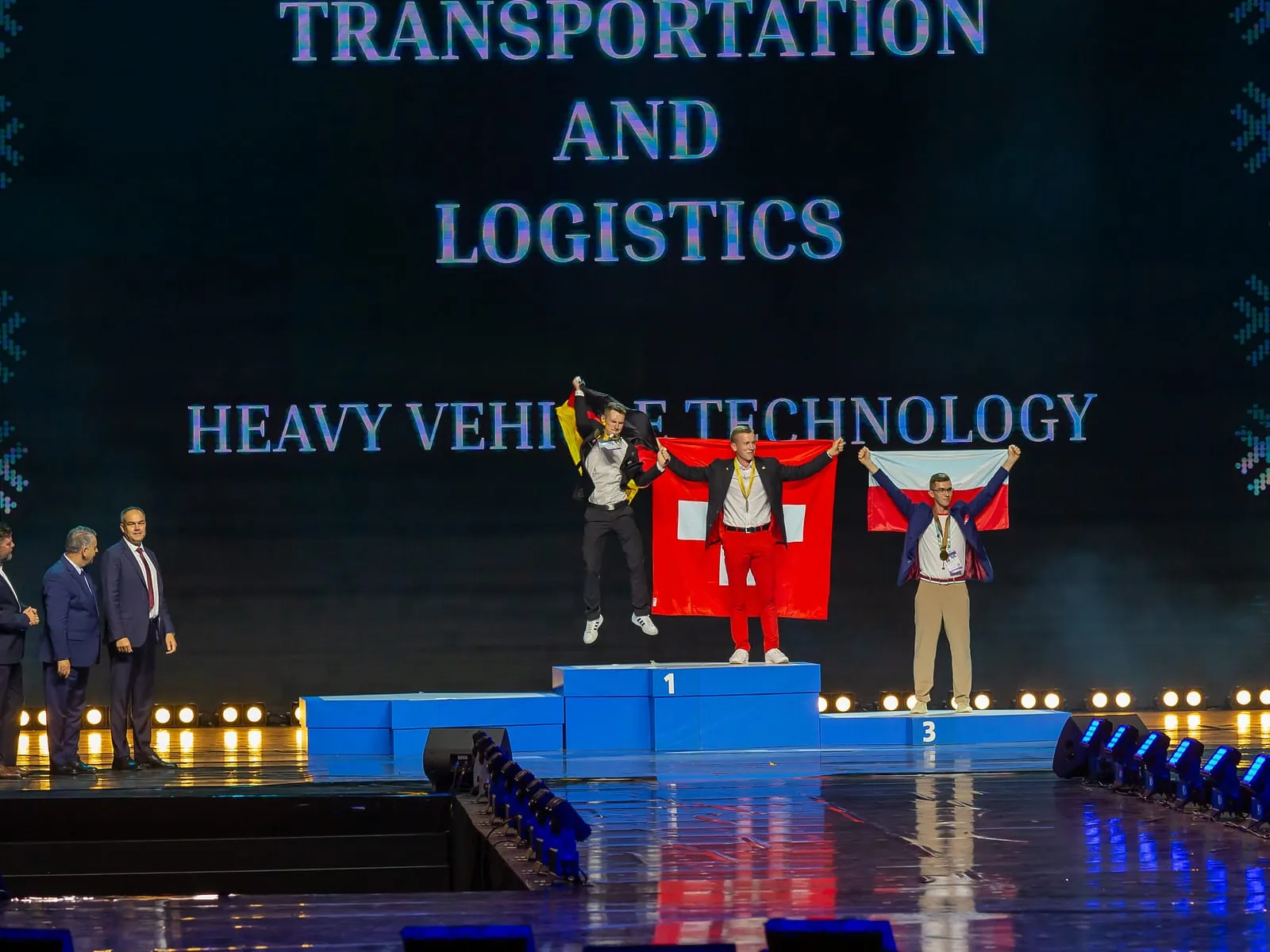 Land- und Baumaschinenmechatroniker Tim Damerius gewann Gold im Skill "Heavy Vehicle Technology" bei den EuroSkills 2023 in Danzig.