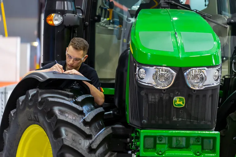Der deutsche Vertreter im Skill "Heavy Vehicle Technology" bei den EuroSkills 2023 in Danzig.
