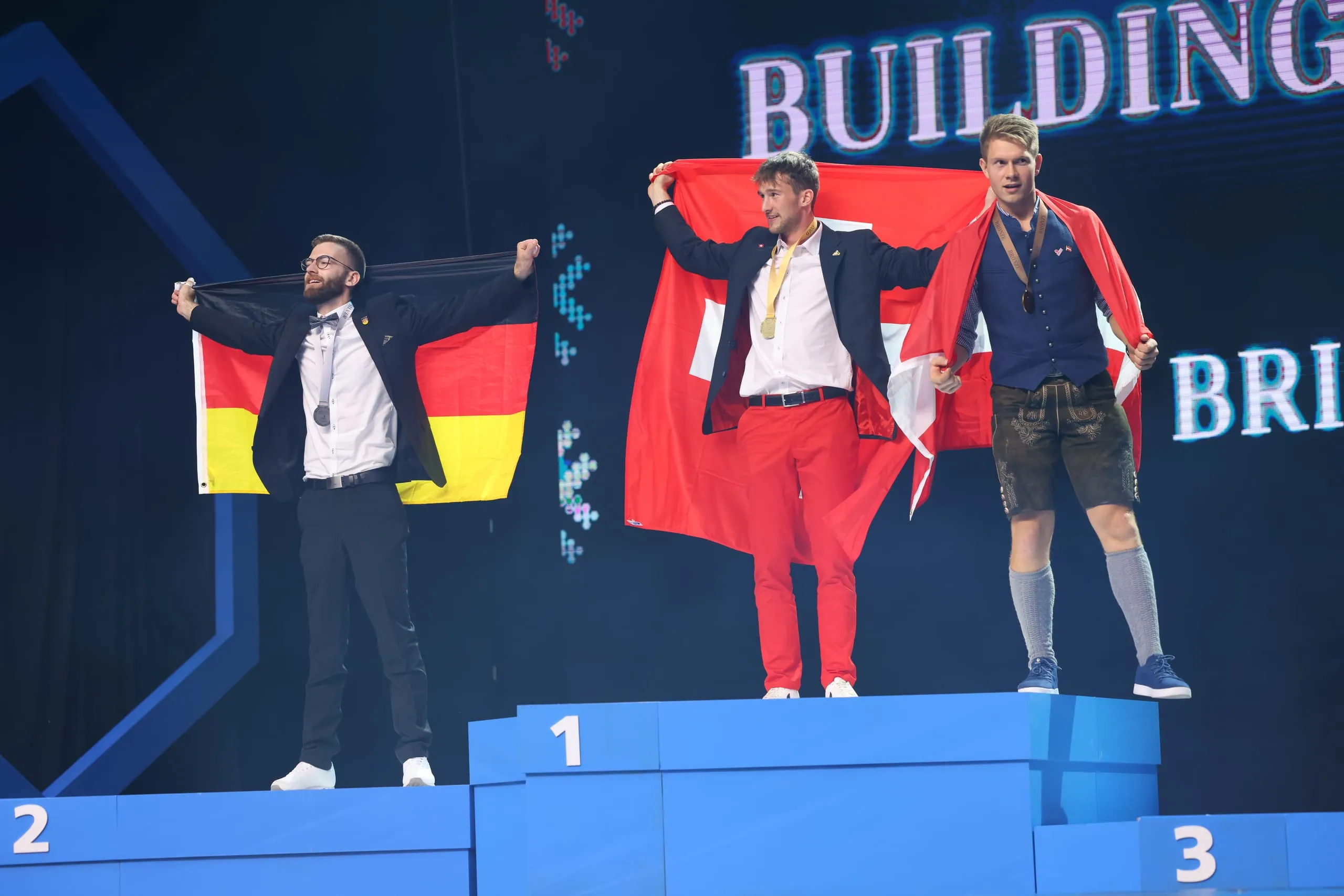 Maurer Tim Hakemeyer gewann Silber im Skill "Bricklaying" bei den EuroSkills 2023 in Danzig.