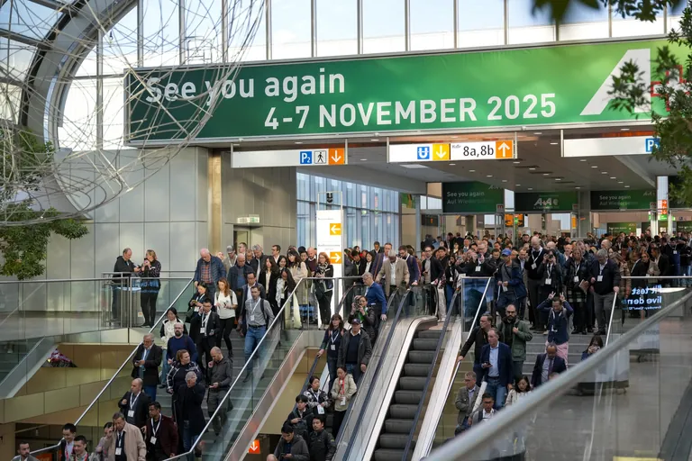 Das Leitmotiv der diesj&auml;hrigen A+A 2023 lautet: "Impulse f&uuml;r eine bessere Arbeitswelt". Damit setzen wir den Fokus der diesj&auml;hrigen Messe und Kongress auf Innovationen und pr&auml;sentieren neue Ideen, Produkte und L&ouml;sungen, die dazu beitragen, die Arbeitswelt sicherer, effizienter und ges&uuml;nder zu gestalten.