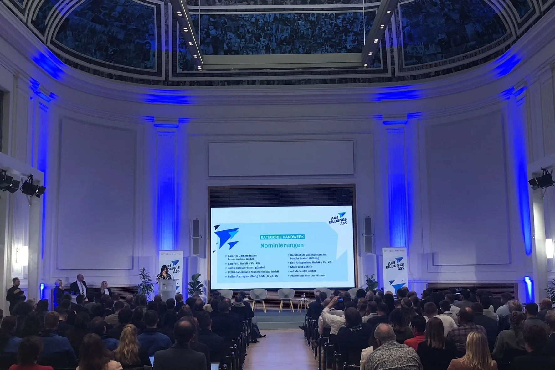 Im Bundesministerium für Wirtschaft und Klimaschutz fand die Preisverleihung in einem würdigen und festlichen Rahmen statt. Ein großes Dankeschön an die Veranstalter!