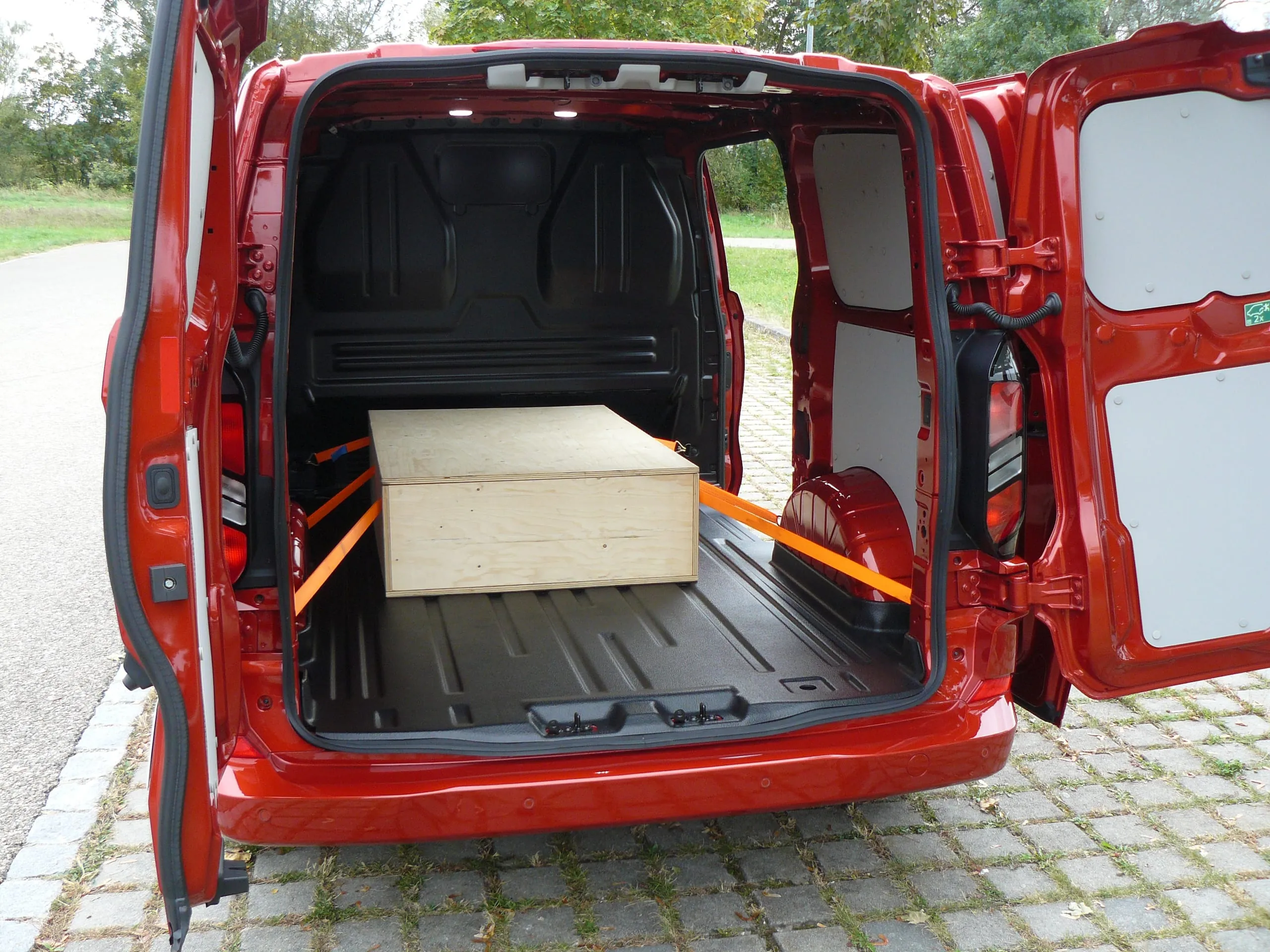 Ähnelt dem Vorgänger: Ladevolumen sehr ähnlich, jedoch besserer Zugang.