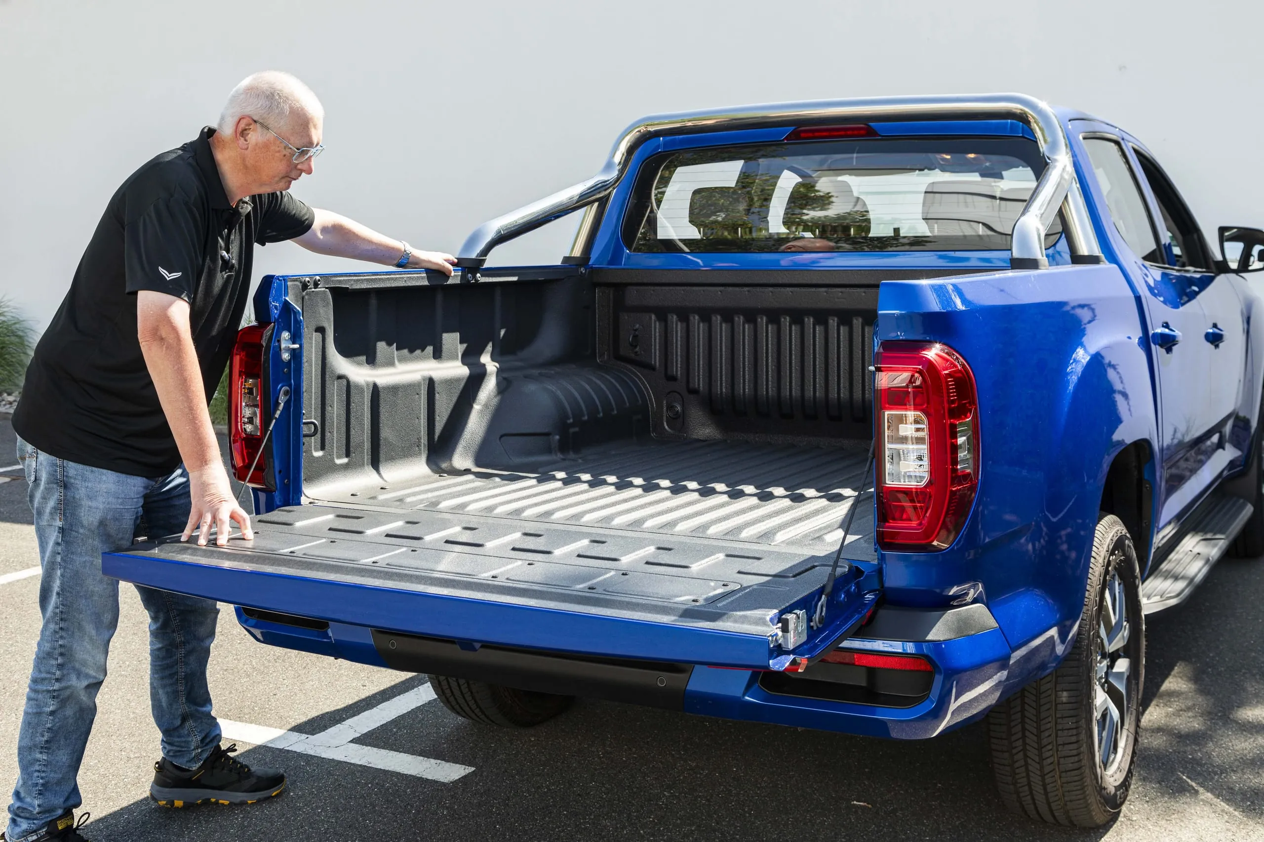 Die Ladefläche ist annähernd quadratisch, die Nutzlast überschaubar.