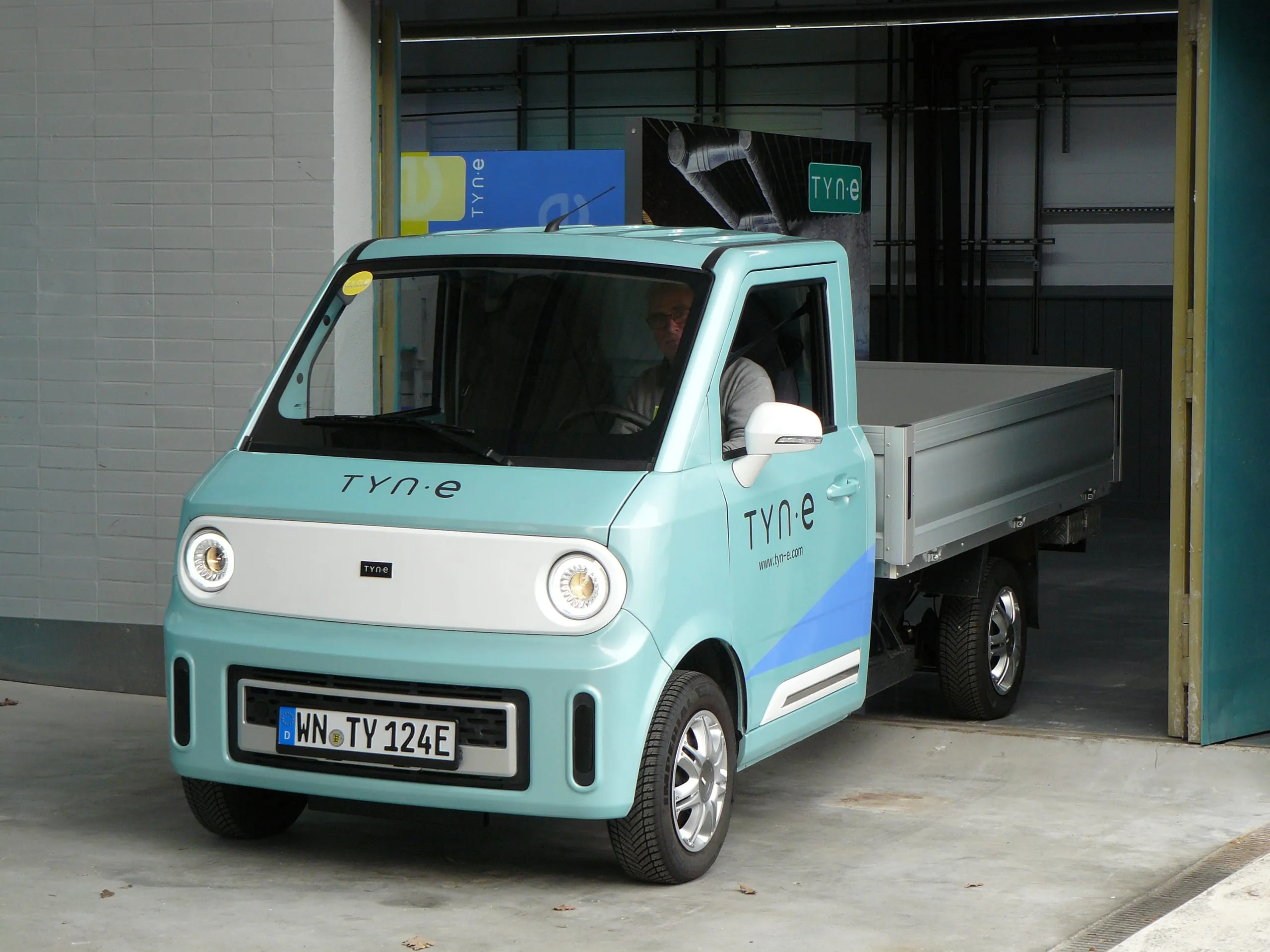 Tyn-e als Pritschenwagen namens TX2-P