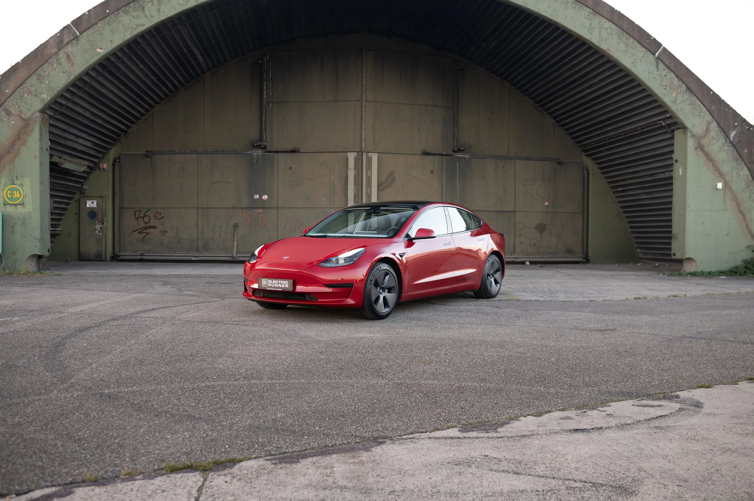 Auto-Abo: Start-up "Electric Runner" bietet erfolgreich Tesla-Modelle an