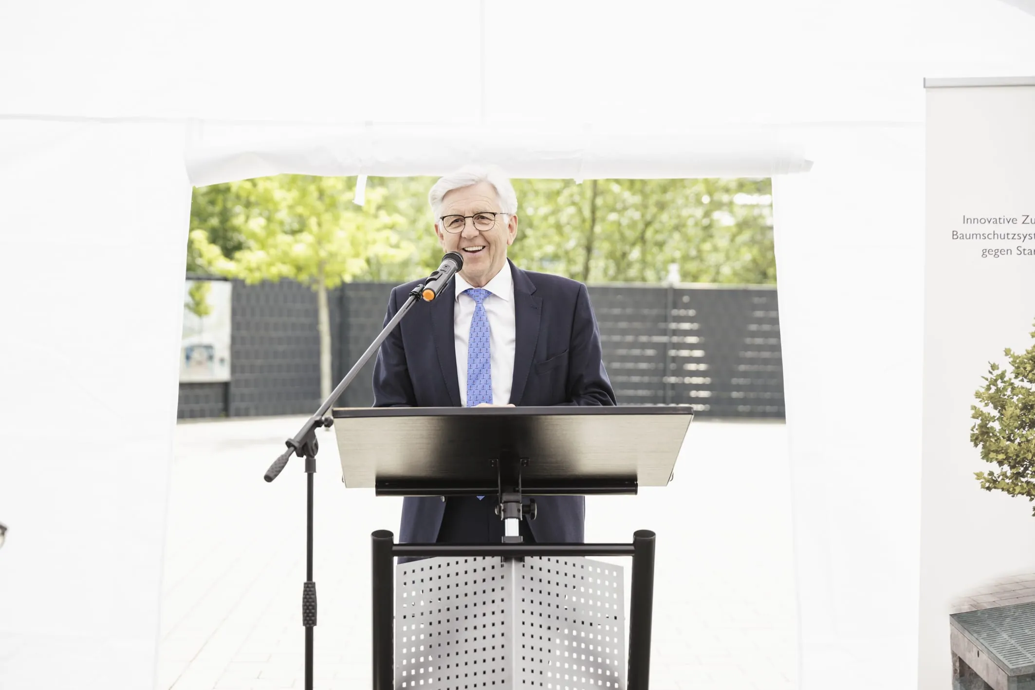 Erfolgreiche Kooperation: „Die Idee ist eindrucksvoll. Diese Leuchttürme brauchen wir im Handwerk“, erklärte Hans Hund, Präsident der Handwerkskammer Münster, bei der Preisverleihung in Nottuln. „Sie haben den Preis mehr als verdient.“