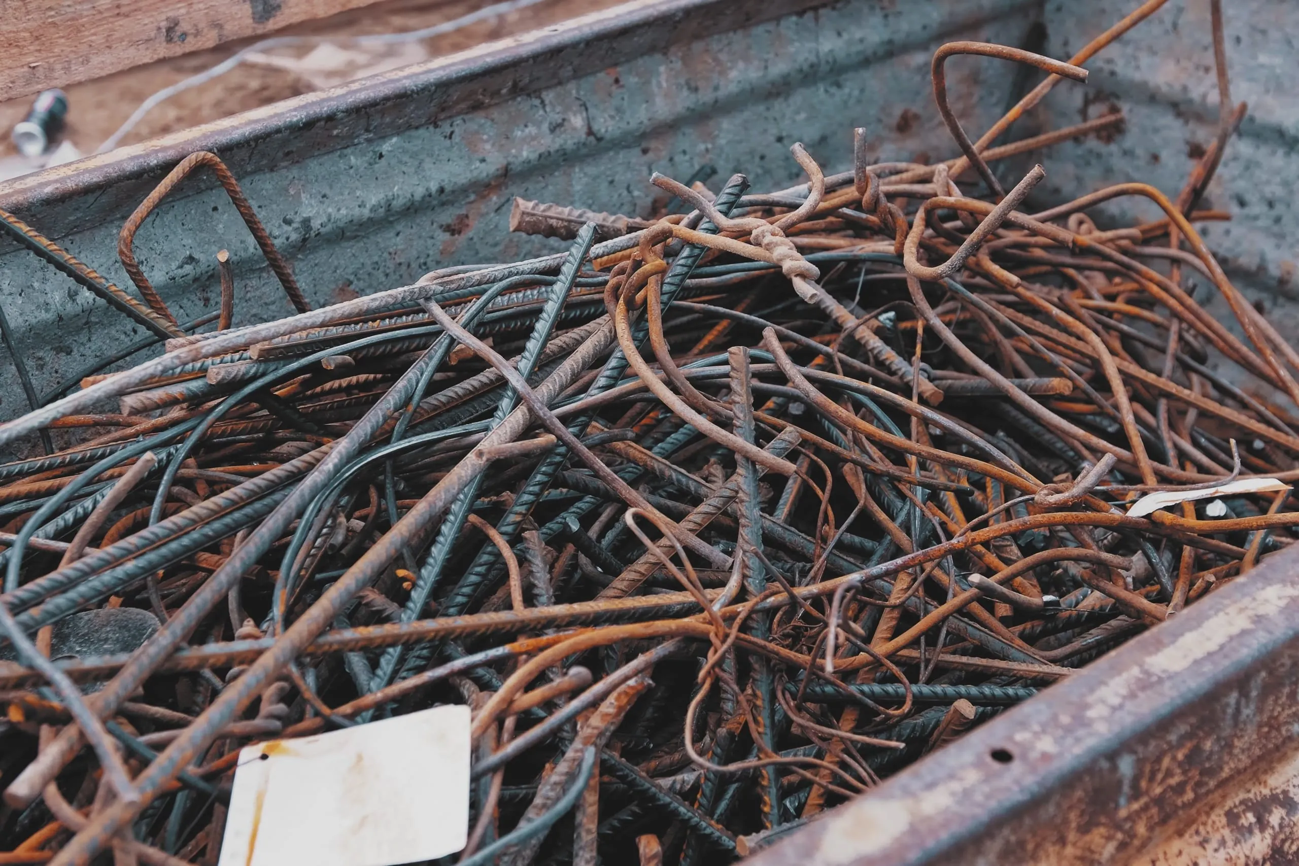 Arbeitsschutz-Kosten senken – ohne daran zu sparen: 5 Tipps, wie Sicherheit auch mit knappen Budgets gelingt