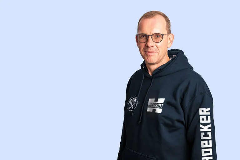 Portrait von Dachdeckermeister Henning Hanebutt. Er m&ouml;chte an seinem Institut gezielt &Uuml;bernehmer f&uuml;r die Unternehmensnachfolge vorbereiten.