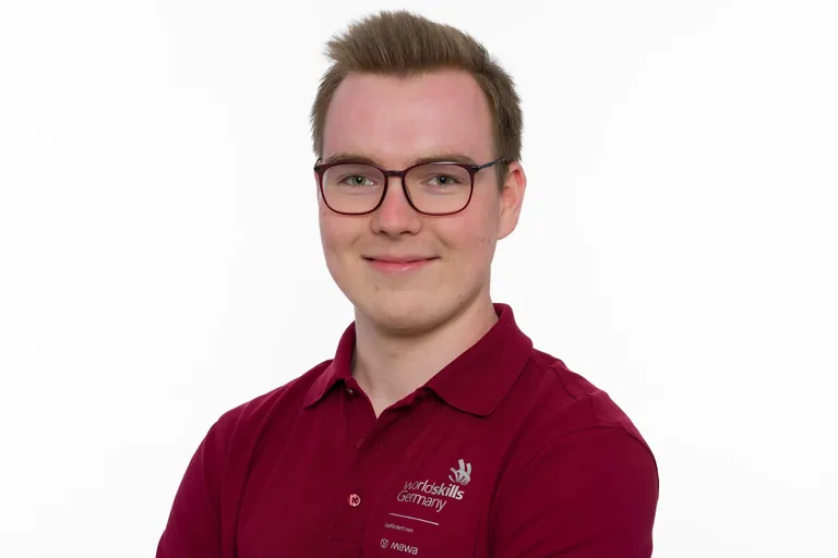 Elias Kleespies Masuch tritt im Skill "Carbinetmaking" an.