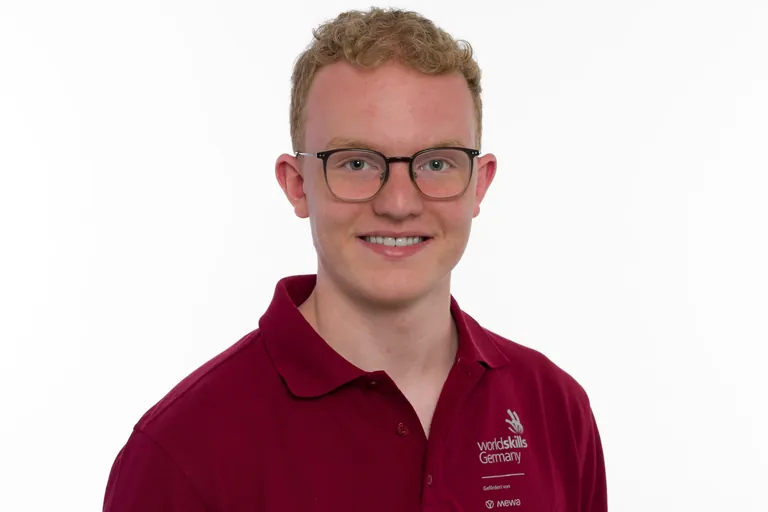 Linus Großhardt tritt bei den WorldSkills 2024 in Lyon im Skill "Carpentry" an.