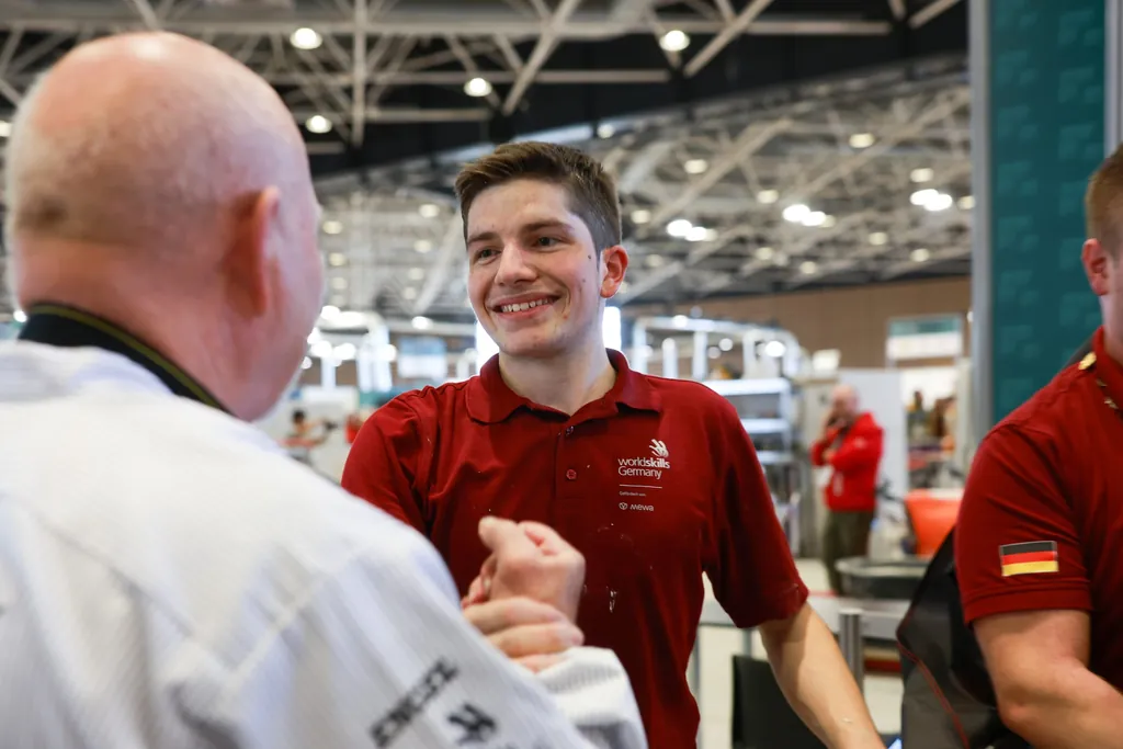 Die emotionalen Momente der jungen Handwerkerinnen und Handwerker bei den WorldSkills 2024 in Lyon.