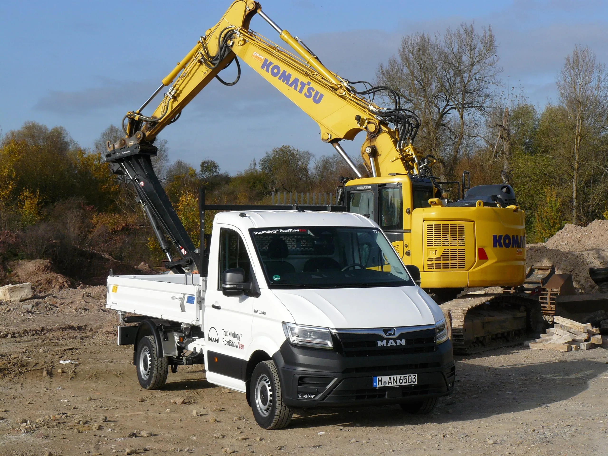 MAN TGE mit Meiller-Aufbau: Verhältnismäßig leichter Dreiseitenkipper für den Bau