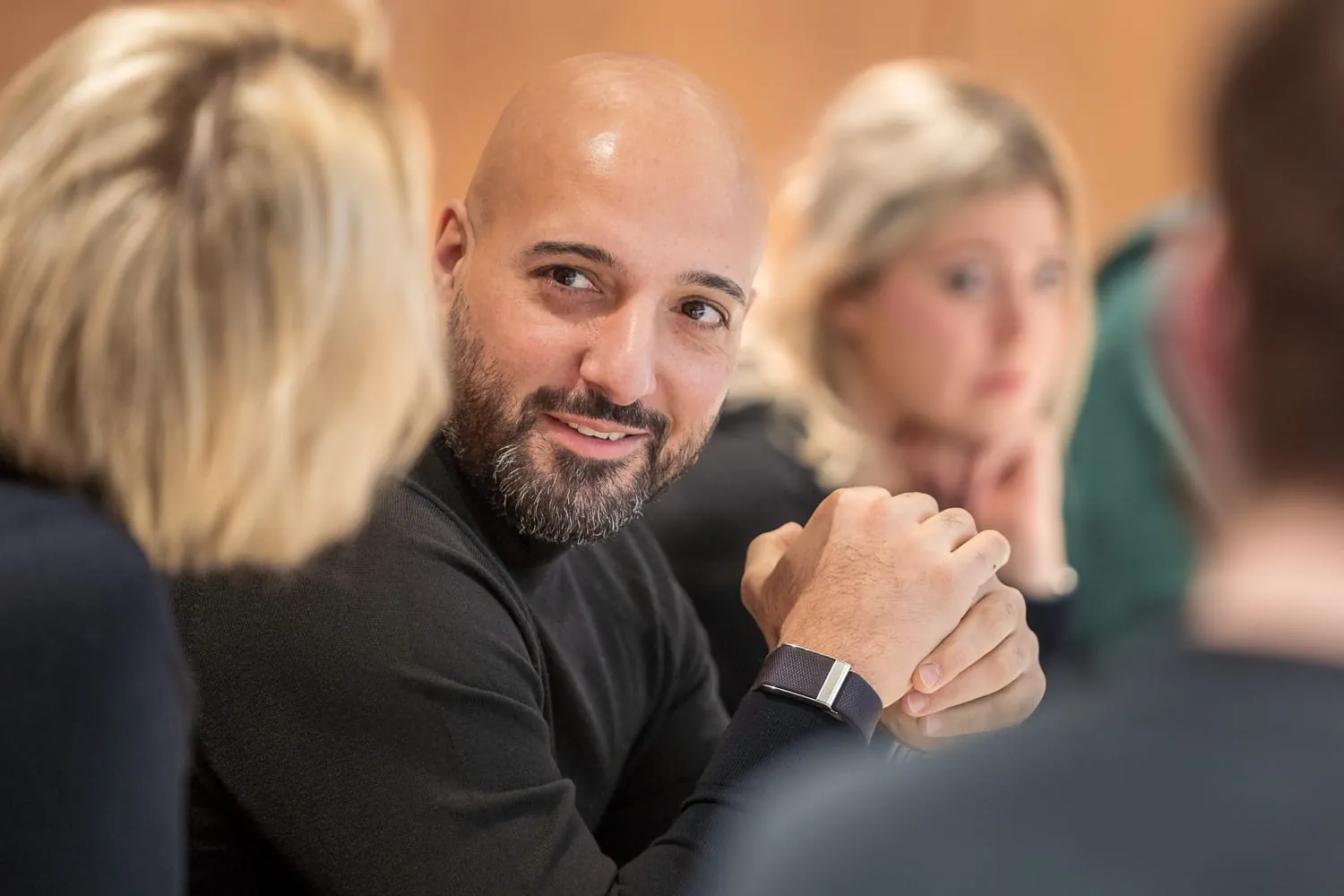 Cehan San strotzt vor Motiva­tion und Energie – ­kein Wunder, dass er dies einbringen möchte.