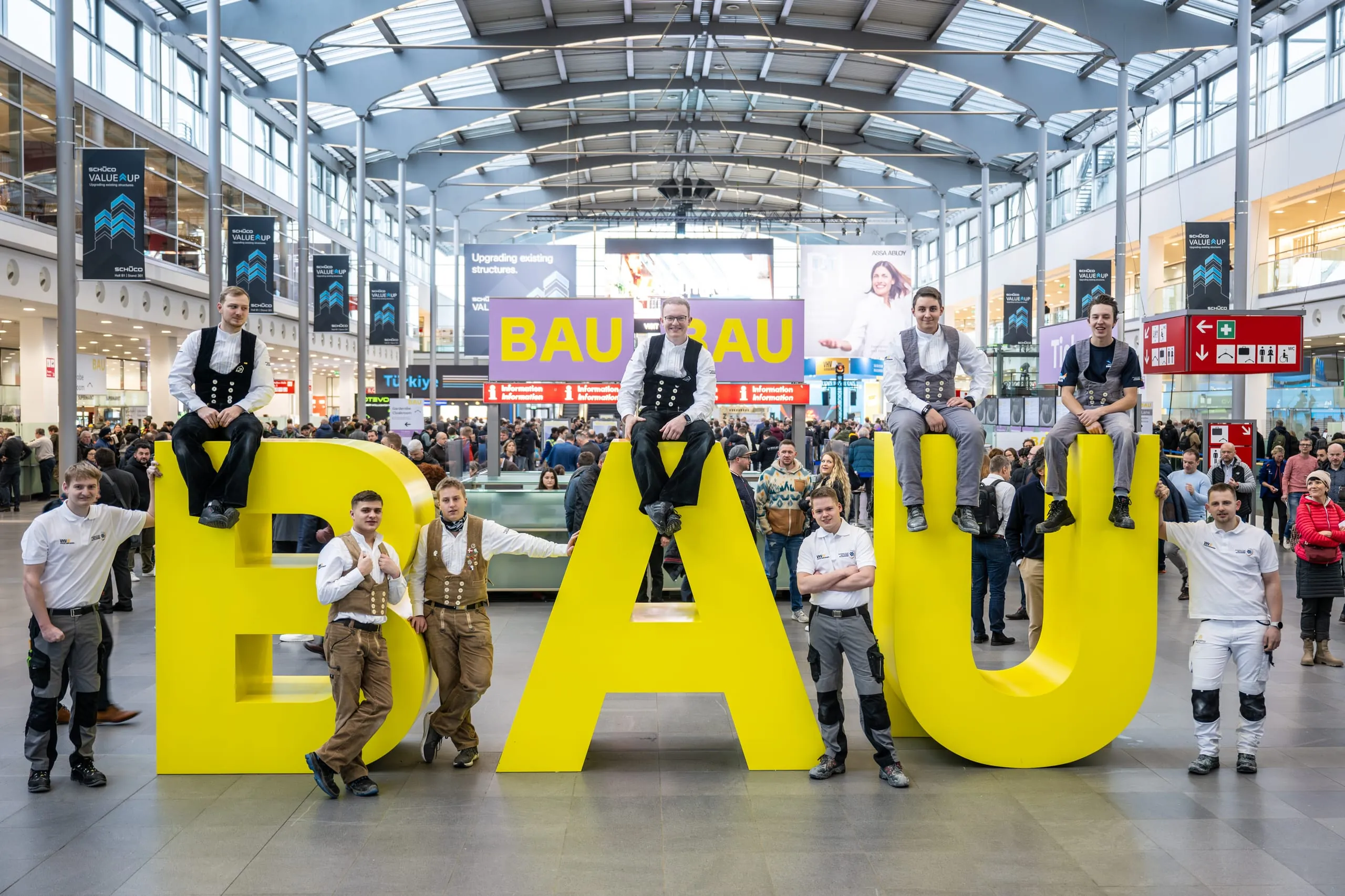 Auf der Weltleitmesse für Architektur, Materialien und Systeme trafen 180.000 Besucher auf 2.230 Aussteller.