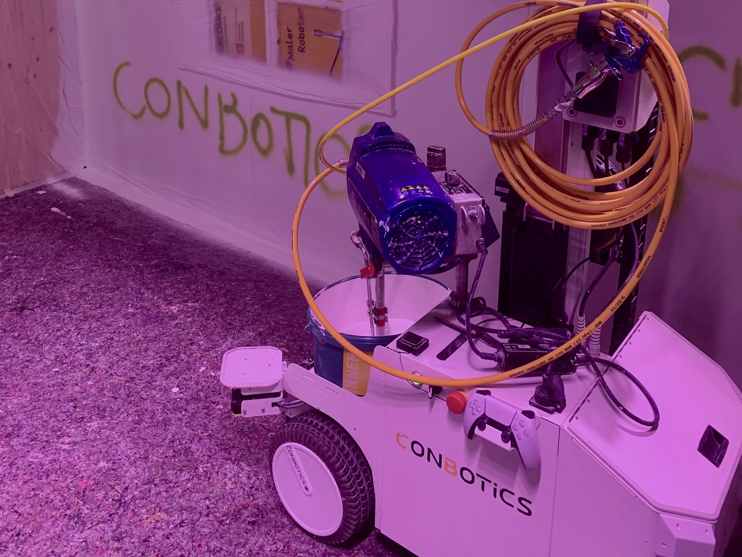 Conbotics-Malerroboter: Modulares Leichtgewicht soll Malern Standardarbeiten abnehmen