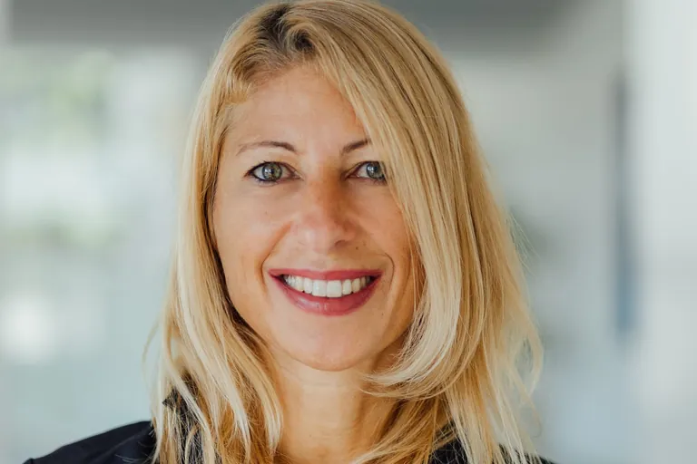 Irmela Schwab schreibt über IT, Digitalisierung und künstliche Intelligenz bei handwerk magazin.