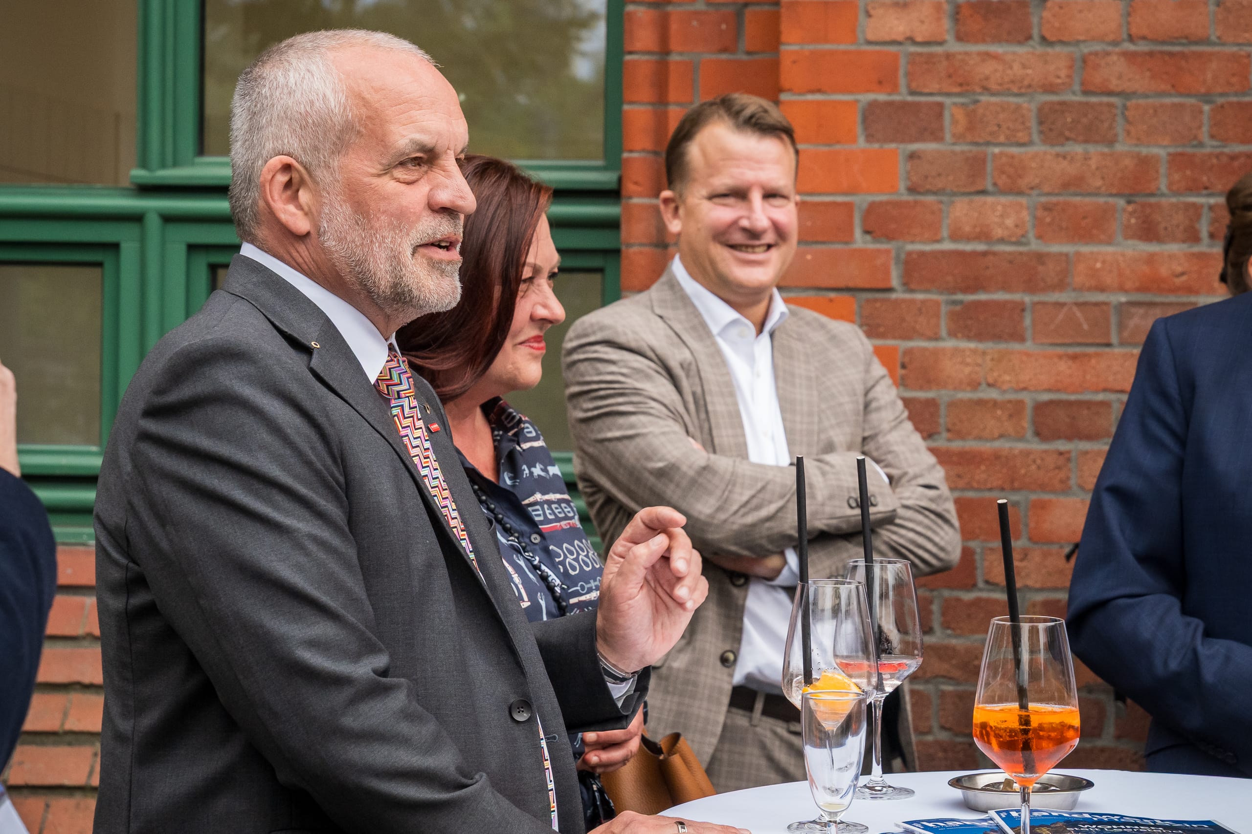 Ebenfalls vor den Toren der Zeche mit von der Partie: Jochen Rendfordt (li.), Präsident der Handwerkskammer Südwestfalen.