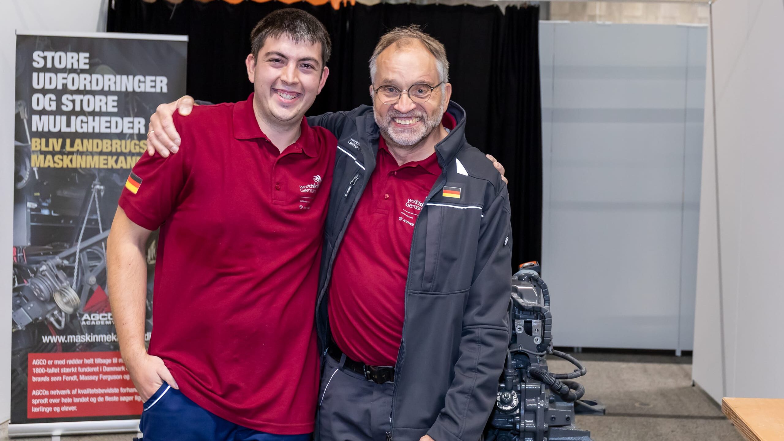 Baumaschinenmechatroniker Philipp Allk&auml;mper.