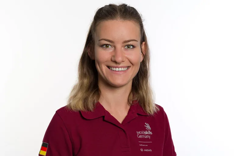 Maler- und Lackiererin Anna Hüller tritt im Skill "Painting and Decorating" an.