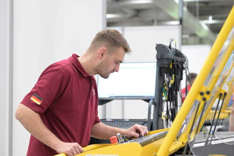 KFZ-Mechatroniker Johannes Renner.