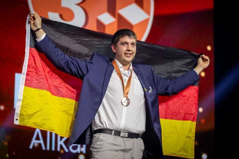 Land- und Baumaschinenmechatroniker Philipp Allk&auml;mper.