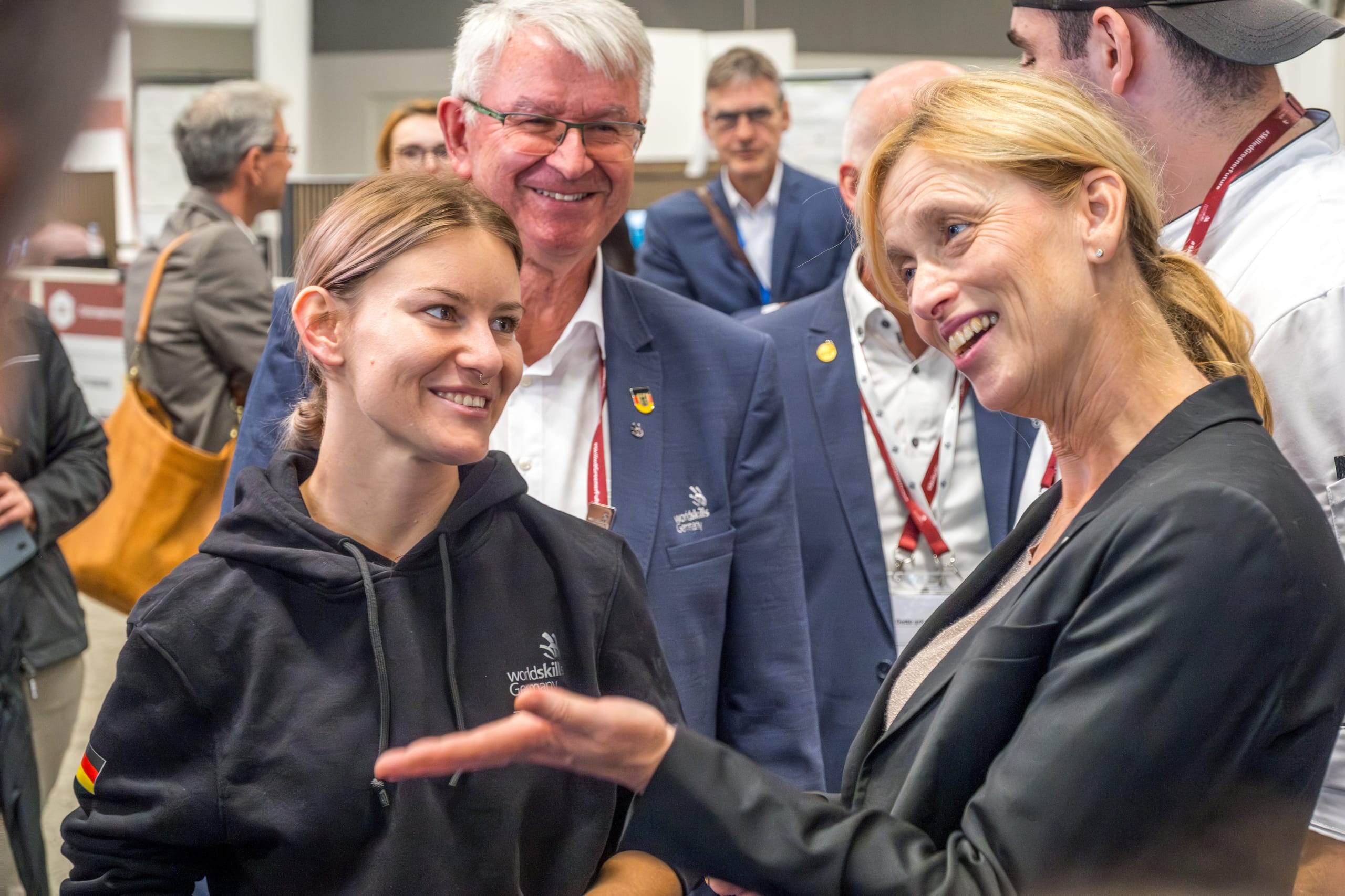 Besuch der Bundesministerin f&uuml;r f&uuml;r Bildung, Familie, Senioren, Frauen und Jugend Karin Prien (CDU) bei den EuroSkills 2025 in Herning D&auml;nemark. Es war der erste Besuch einer Bundesministerin bei einem internationalen Berufswettbewerb.