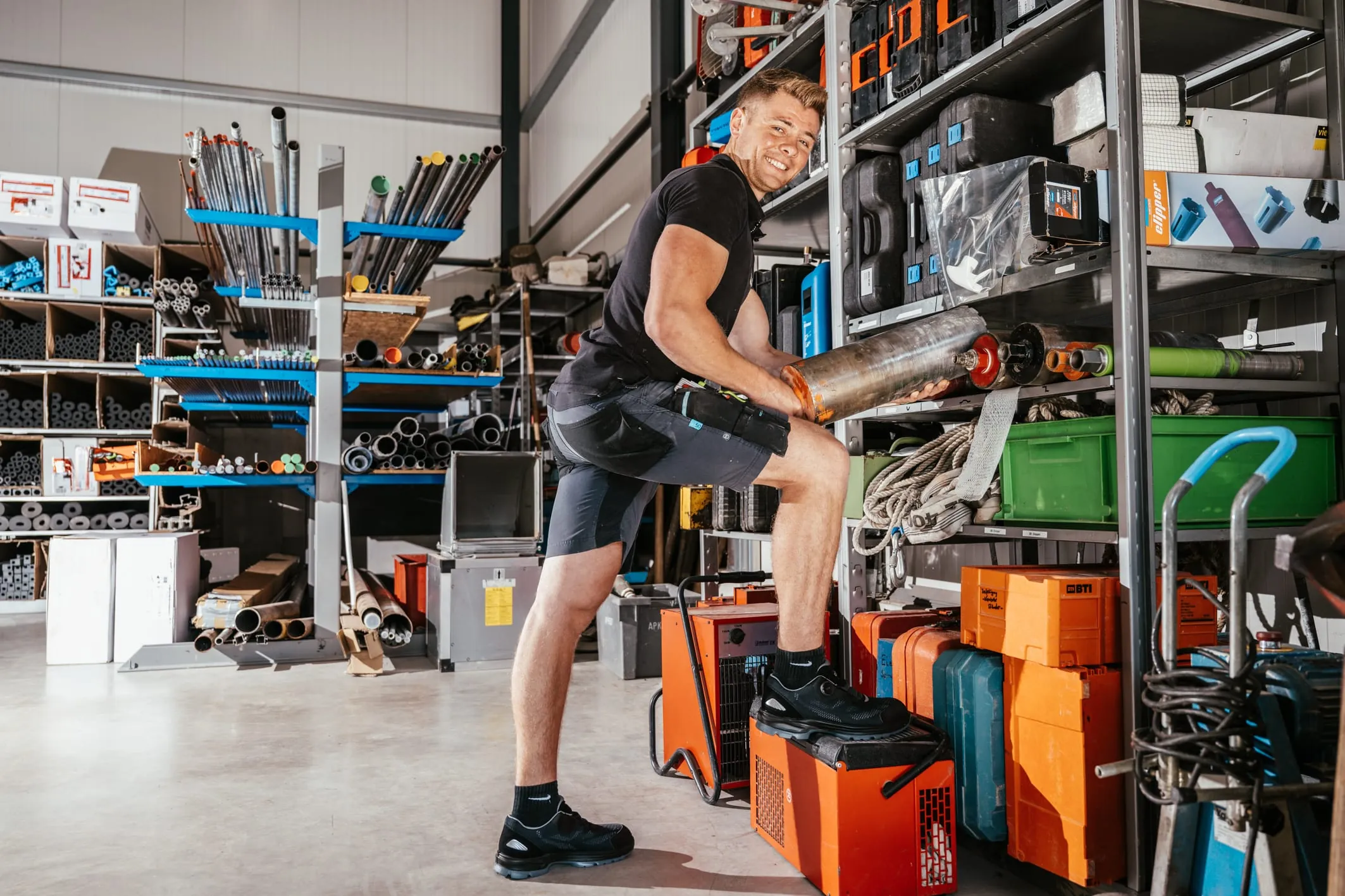 Wenn das Material mal etwas mehr wiegt ist ein fester Stand auch im Lager für die Sicherheit unerlässlich.