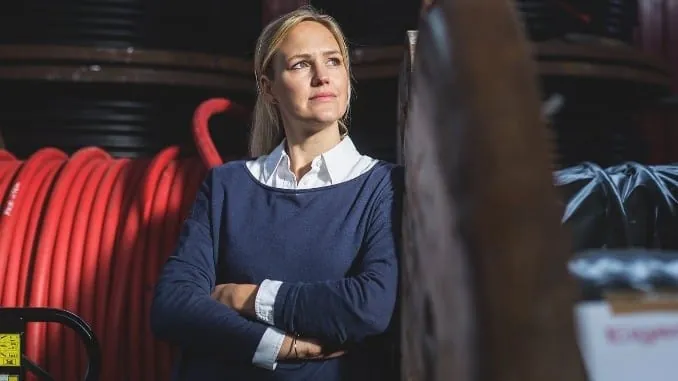 Larissa Zeichhardt ist Expertin f&uuml;r Digitalisierung und Transformation im Mittelstand. Zudem leitet sie die Elektromontagefirma LAT.