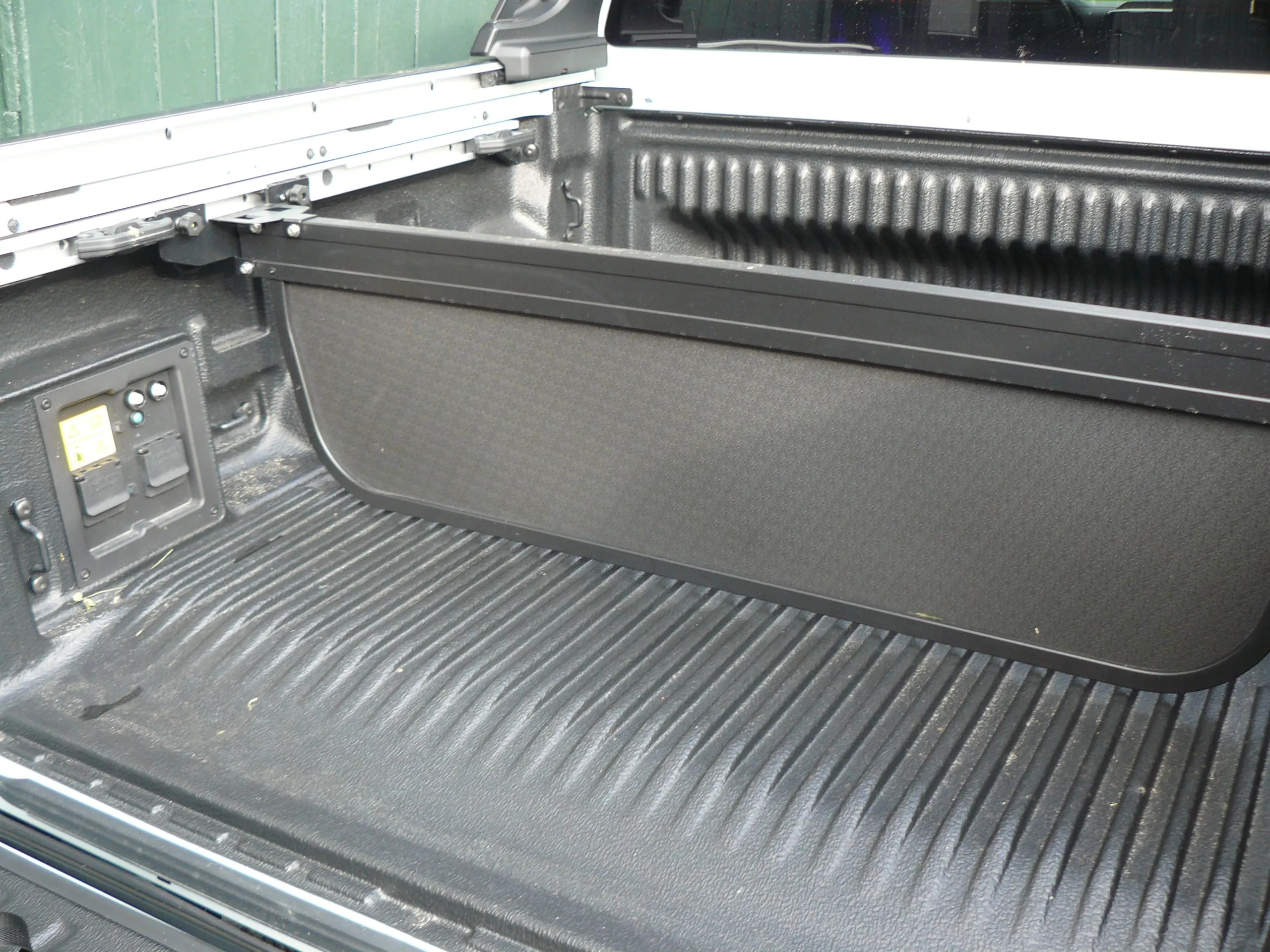 Belastbare Pritsche: Der Ford Ranger PHEV stemmt knapp eine Tonne Nutzlast.