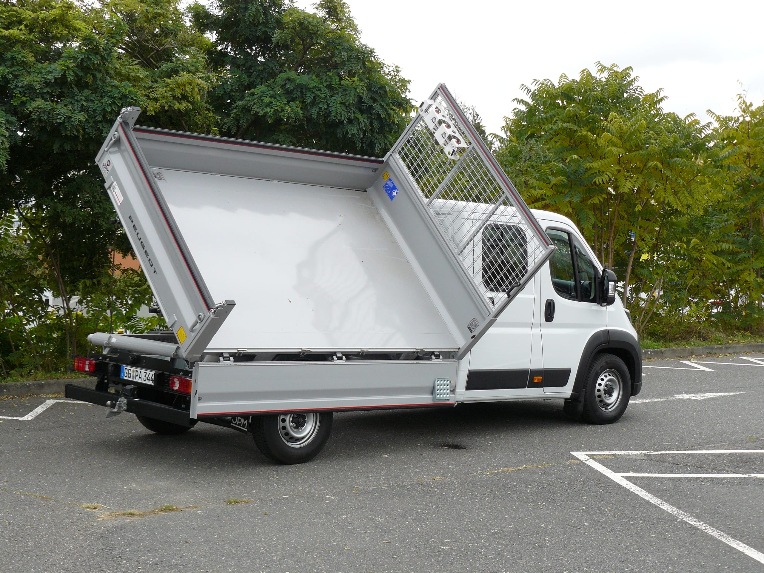 Leichter Aufbau: JPM fertigt seine Kippbrücke aus Aluminium.
