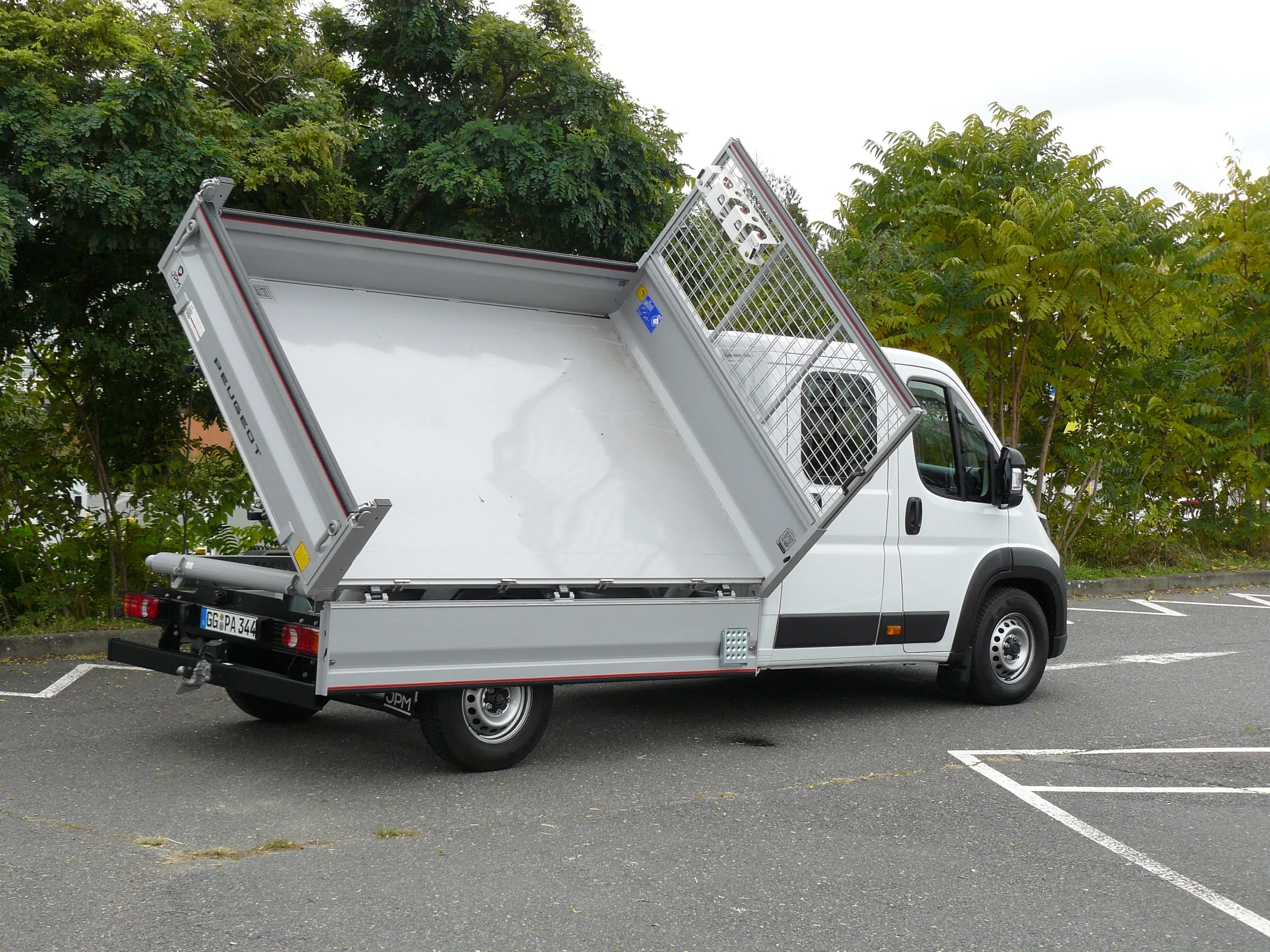 Leichter Aufbau: JPM fertigt seine Kippbrücke aus Aluminium.