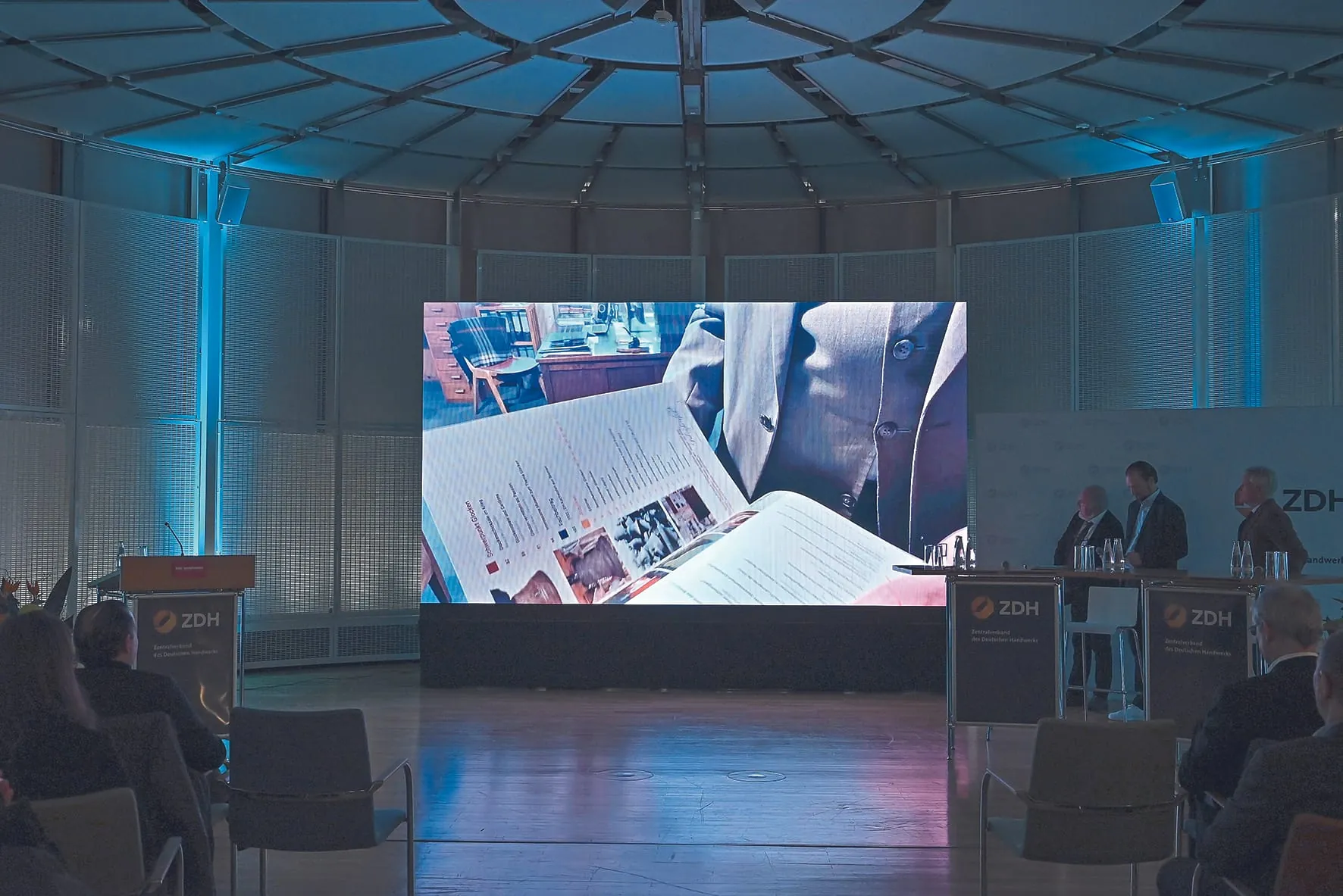 Emotionale Momente: Die beeindruckenden Siegerprojekte kamen im Bewegtbild richtig gut rüber.