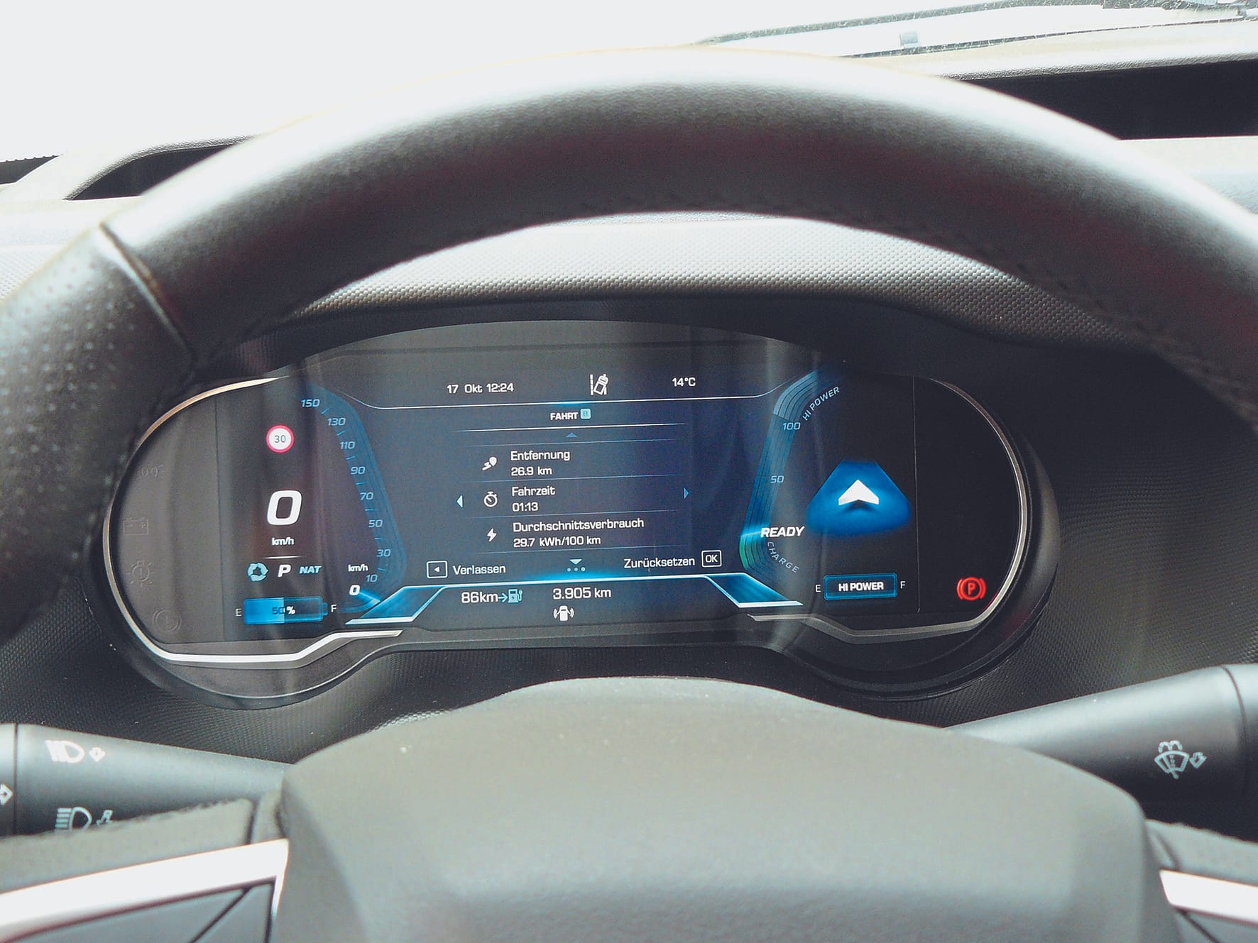 Digitale Instrumente: konfigurierbare Armaturen, sachlich und gut ablesbar.