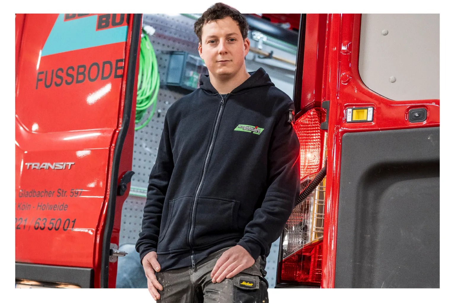 Für Jan Buchholz, Juniorchef eines Bodenleger­betriebs aus Köln-Mülheim, fing die stille Weihnachtszeit unruhig an: Sein roter Transporter, in dem teure Materialien von der Baustelle vermeintlich sicher gelagert waren, wurde aufgebrochen.