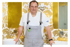Steffen Mohl, Fliesenlegermeister aus Eningen unter Achalm und Vorstandsmitglied der Handwerkskammer Reutlingen, geht seinen Jahresabschluss frühzeitig an – und stimmt seine Investitionsplanung 2026 darauf ab.