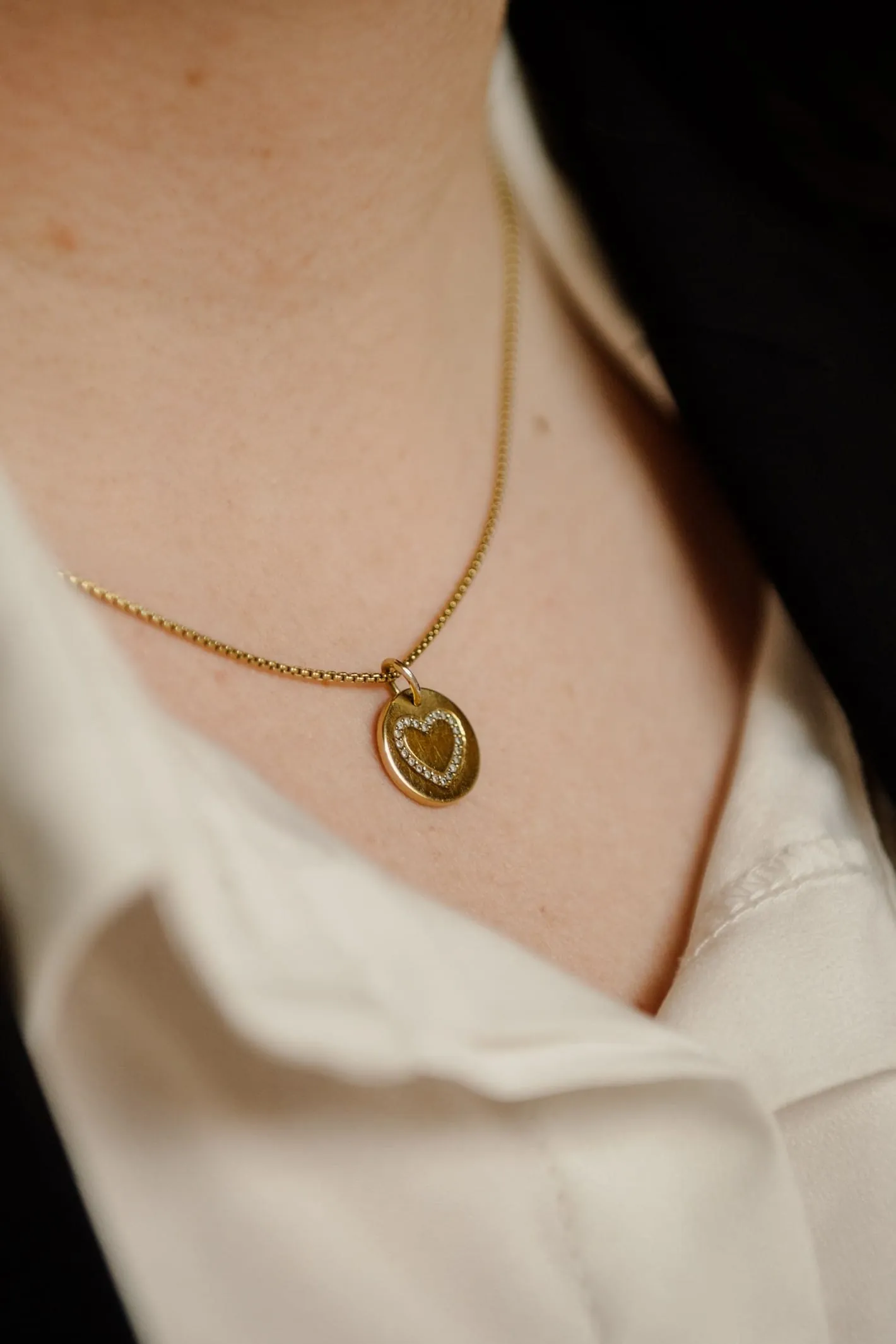 Ein Geschenk ihres Mannes &ndash; die Kette tr&auml;gt Rehm-Kraft &bdquo;Tag und Nacht, egal wann".