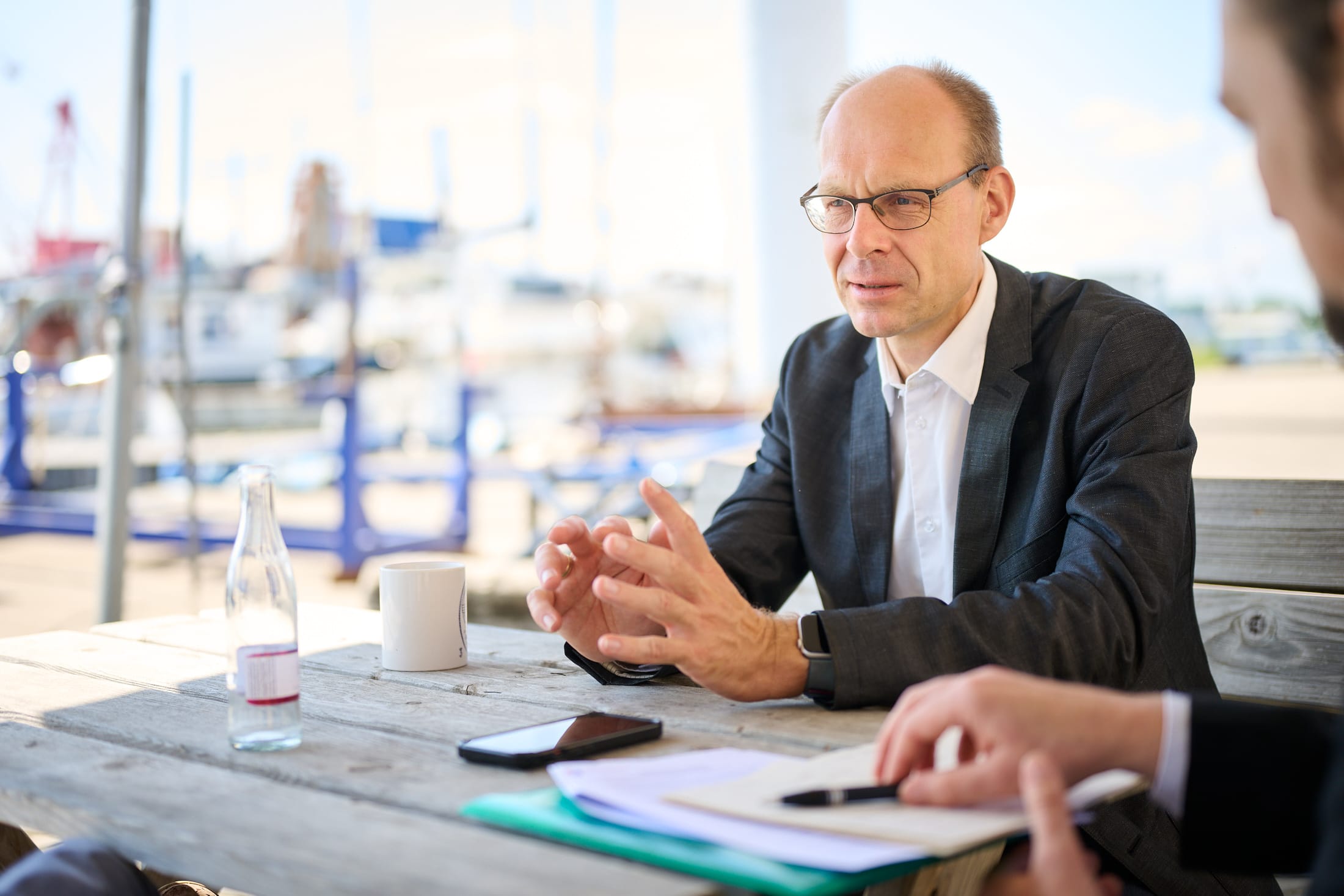 Wissenschaftspartner Prof. Dr.-Ing. Alexander Pfriem: „Wir haben ein bestehendes Verfahren, das beim Kunststoff Stand der Technik ist, auf den Holzbootsbau angewendet.“