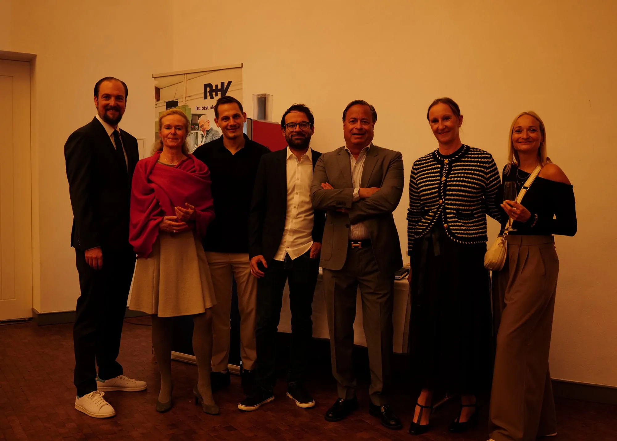 Unser Holzmann-Medien-Team vor Ort: Chefredakteur Patrick Neumann, Redakteurin Yvonne Döbler, Portalmanager Niklas Ramminger, Stellv. Chefredakteur Ramón Kadel, Verleger Alexander Holzmann, Redakteurin Daniela Lorenz (Deutsche Handwerks Zeitung) und Produktmanagerin Maria Ringler (v.l.n.r.).